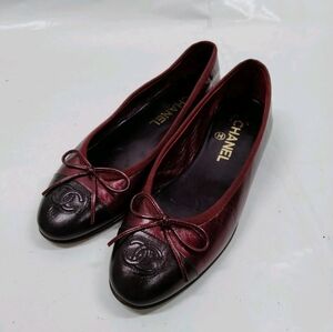AUTHENTIC CHANEL BURGUNDY 36